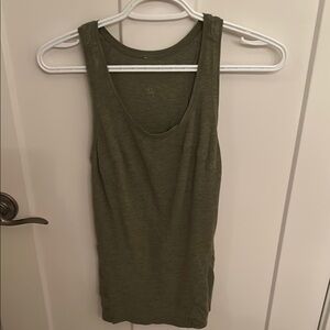 Lululemon Athletica Green Fitted Sleeveless Tank Top